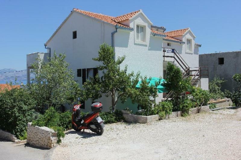 Apartmani Vesna Supetar Exterior foto