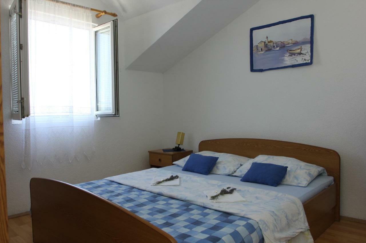 Apartmani Vesna Supetar Exterior foto