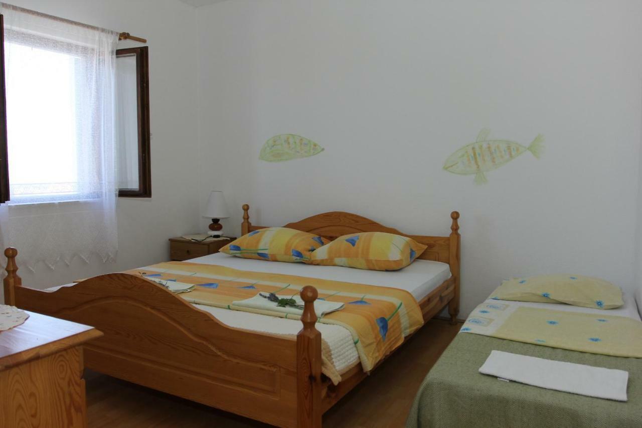 Apartmani Vesna Supetar Exterior foto